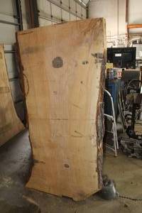 lot 833 image: Soft Maple Live Edge Wood Slab