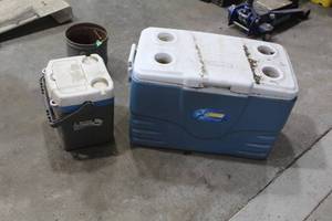 Coleman Xtreme Chest Cooler, Igloo Quantum Personal 12-Qt Cooler