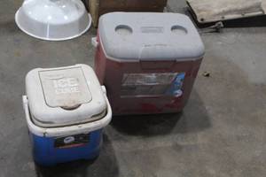 Lot of (2) Personal Coolers - Coleman 30-Qt, Igloo Ice Cube 14-can