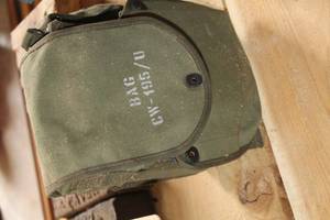 Vintage Military Radio w Case