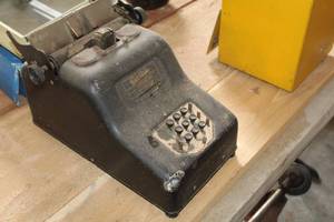 Vintage Sundstrand Register