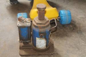 20-Ton Air Hydraulic Bottle Jack