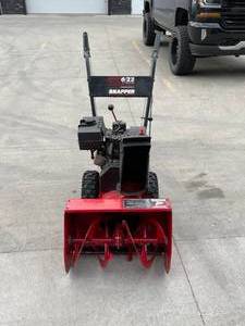 lot 10 image: Snapper Snow Thrower