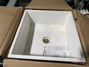 lot 48 image: Mustee Mop Basin