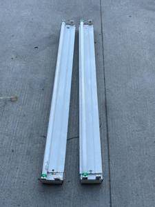 lot 61 image: 2-48 Shop Lights