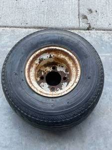 lot 65 image: Trailer Wheel & Tire
