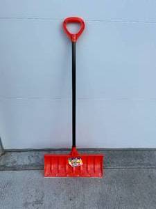 lot 84 image: NEW Snow Pusher Shovel