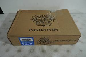 lot 75 image: Dr Elseys Vet Formulated Cat Litter