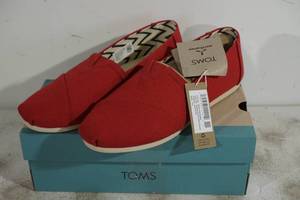 lot 83 image: NEW Toms Alpargata Red Cotton Canvas Shoes - Womens 8.5