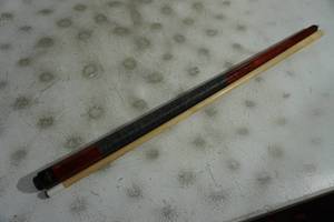 lot 166 image: Brunswick 21 Oz Two-Piece Pool Cue