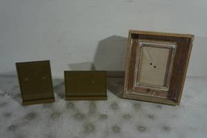 lot 124 image: Picture Frames