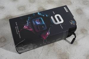 lot 1 image: GoPro Hero 9 Black Touchscreen Action Camera