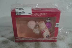 lot 157 image: Ariana Grande Sweet Like Candy Fragrance Set