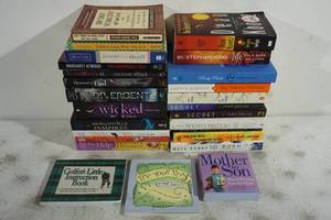 lot 116 image: Assorted Books - Self Help, Stephen King, Divergent