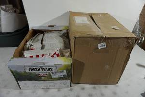 lot 194 image: Window Bakery Boxes, Pizza Slice Boxes