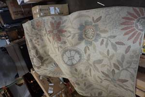 lot 198 image: Tommy Bahama 5 x 7 IndoorOutdoor Area Rug