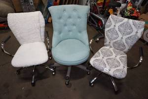 lot 233 image: Fabric Office Chairs