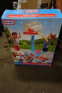 lot 139 image: NEW Little Tikes TotSports Easy Score Basketball Set