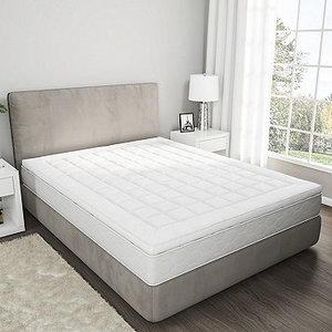 lot 158 image: Down Alternative Mattress Topper - King, Large