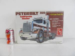 lot 7 image: Vintage AMT Peterbilt 359 California Hauler Semi