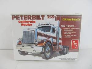 lot 10 image: Vintage AMT Peterbilt 359 California Hauler Semi