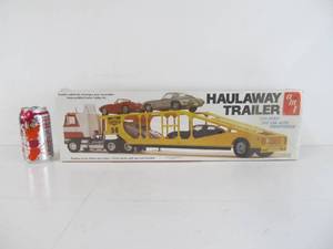 lot 14 image: Large Vintage AMT Haulaway Trailer Car Carrier Auto Transporter
