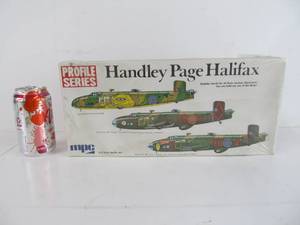 lot 45 image: Vintage MPC Profile Series Handley Page Halifax