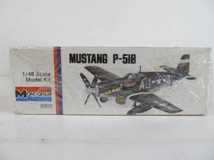 lot 48 image: Vintage Monogram Mustang P-51B