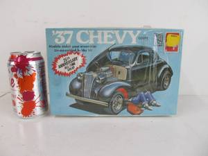 lot 59 image: AMT 37 Chevy Street Rod
