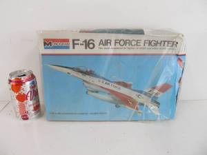 lot 86 image: Monogram F-16 Air Force Fighter Model Kit