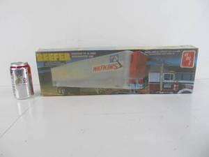 lot 104 image: Larger AMT Watkins Reefer Semi Trailer