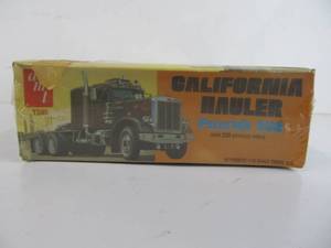 lot 109 image: Vintage AMT Peterbilt 359 California Hauler Semi Tractor