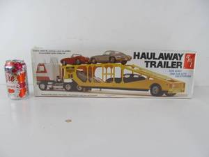 lot 114 image: Larger AMT 5-Car Auto Transporter Haulaway Trailer