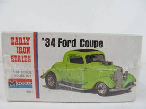 lot 135 image: Monogram Early Iron Series 34 Ford Coupe