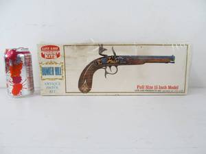 lot 141 image: Vintage Life-Like Hobby Kits Bunker Hill Antique Pistol Kit