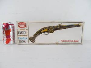 lot 145 image: Vintage Life-Like Hobby Kits French Wheellock Pistol