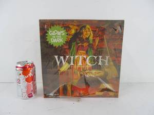 lot 158 image: Vintage Aurora Glow in the Dark Witch Model Kit