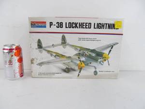 lot 171 image: Vintage Monogram P-38 Lockheed Lightning