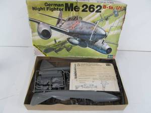 lot 188 image: Vintage Revell Me 262 German Night Fighter (B-1aU1)