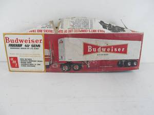 lot 215 image: Larger Vintage AMT Fruehauf BUDWEISER 40 Semi Trailer - Unusable Decals
