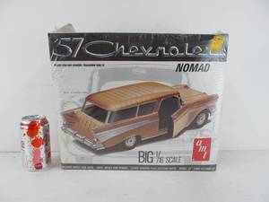 lot 223 image: Large Vintage 57 Chevrolet Nomad