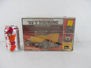 lot 224 image: Vintage Revell Lil John Butteras 27 T Touring Ford Street Rod