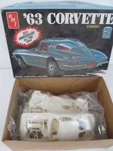 lot 231 image: Vintage AMT 63 Corvette Stingray Street Rod