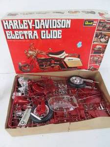 lot 254 image: Vintage Revell HARLEY-DAVIDSON Electra Glide