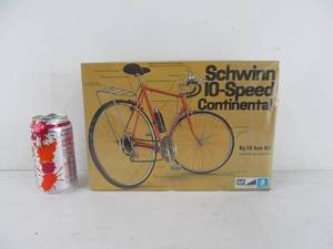 lot 260 image: Vintage MPC Schwinn 10-Speed Continental