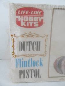 lot 263 image: Vintage Life-Like Hobby Kits Dutch Flintlock Pistol