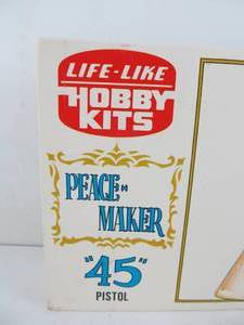 lot 264 image: Vintage Life-Like Hobby Kits Peacemaker 45 Pistol Kit