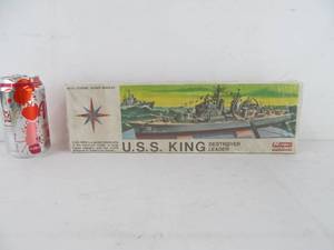 lot 271 image: Vintage Renwal Destroyer Leader U.S.S. King