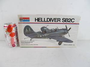 lot 283 image: Vintage Monogram Helldiver SB2C