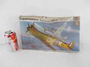 lot 285 image: Vintage Revell Supermarine Spitfire MK-I